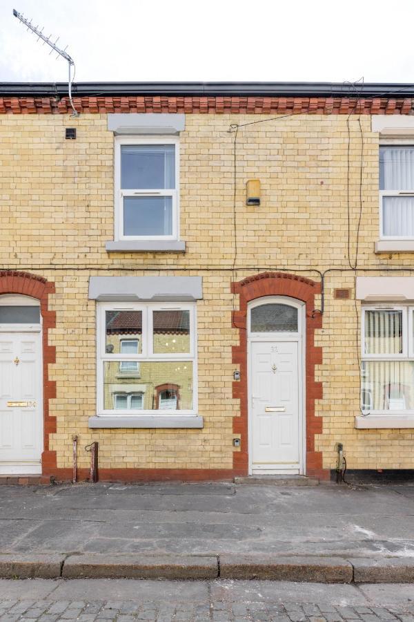 Teck House - Air Host & - 5 Mins To Hospital Holiday home *